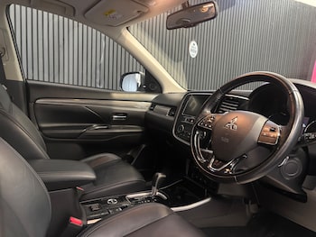 Used Mitsubishi Outlander 2018 for sale - 76422570: Photo