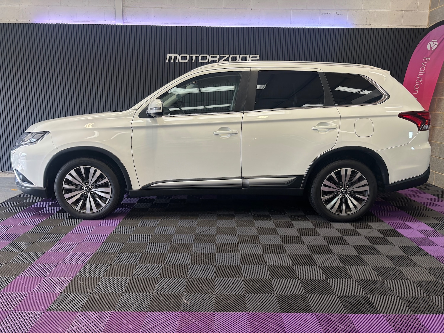 Used Mitsubishi Outlander 2018 for sale - 76422570: Photo 4