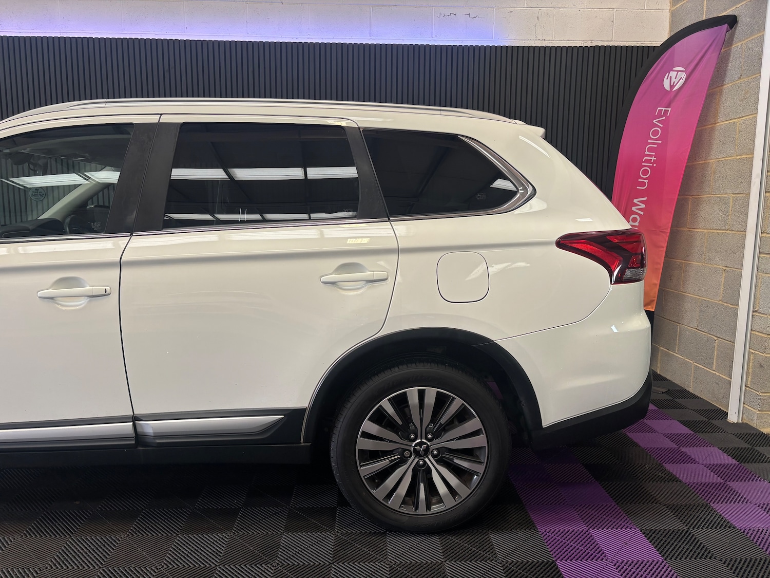 Used Mitsubishi Outlander 2018 for sale - 76422570: Photo 6