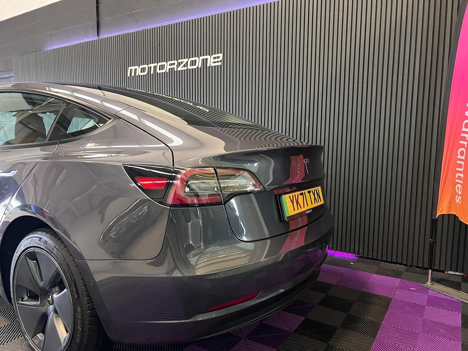 Used Tesla Model 3 2021 for sale - 77382116: Photo 2