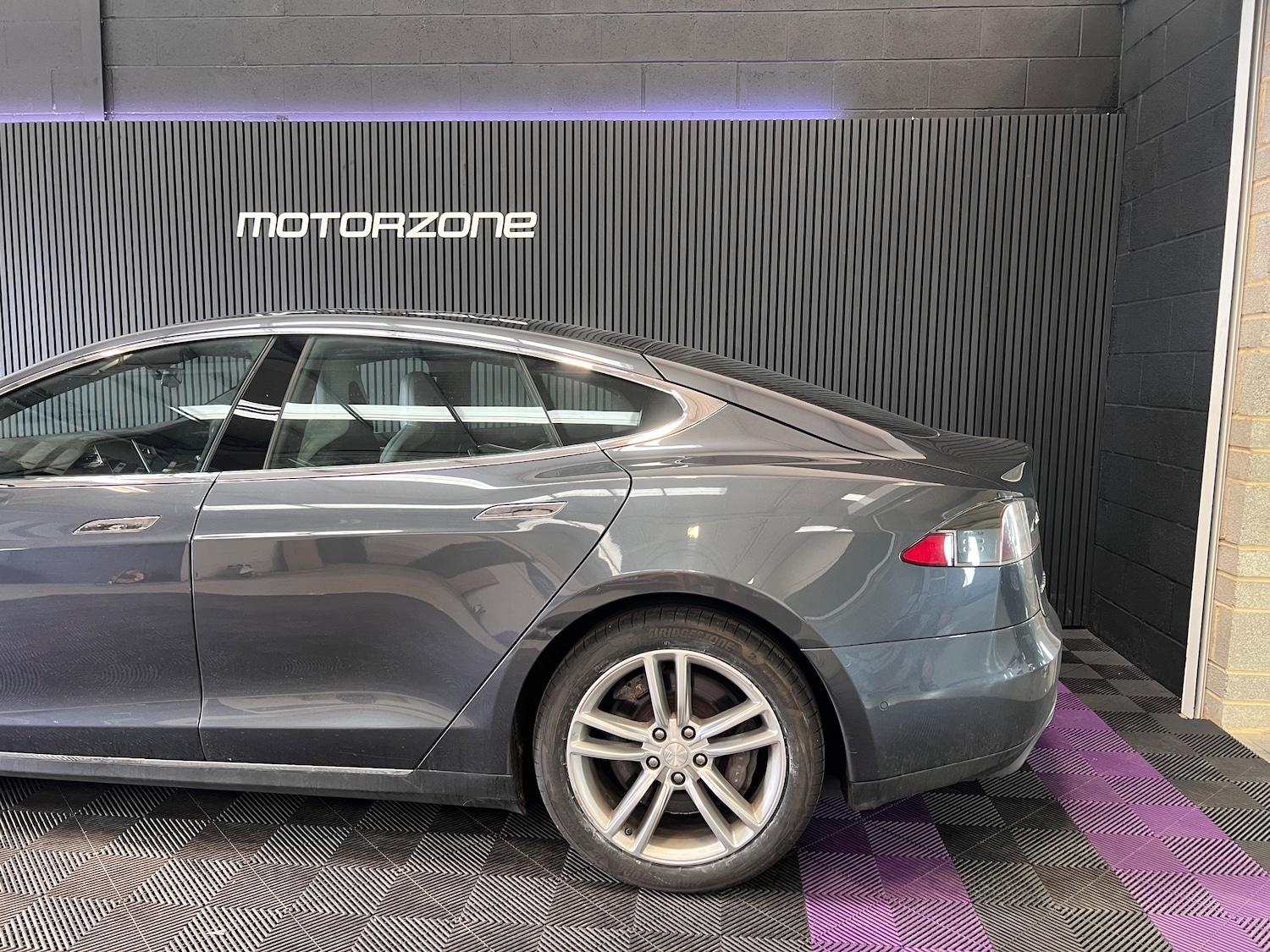 Used Tesla Model S 2015 for sale - 78124847: Photo 17