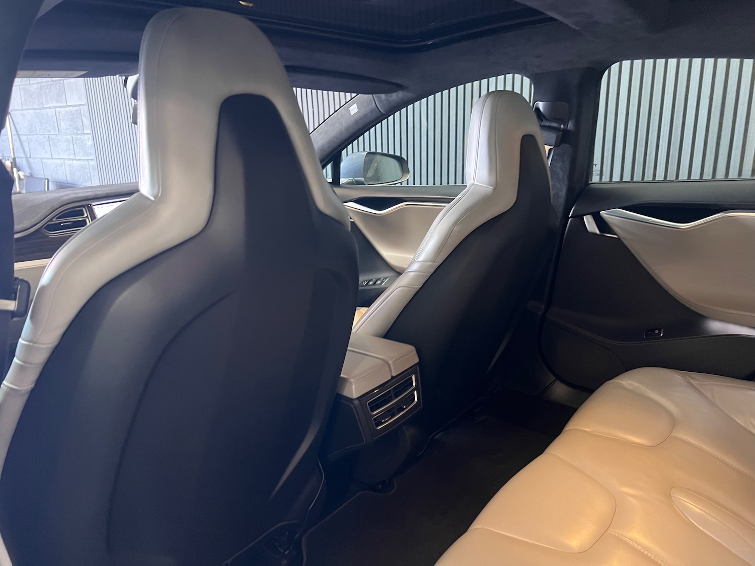 Used Tesla Model S 2015 for sale - 78124847: Photo 18