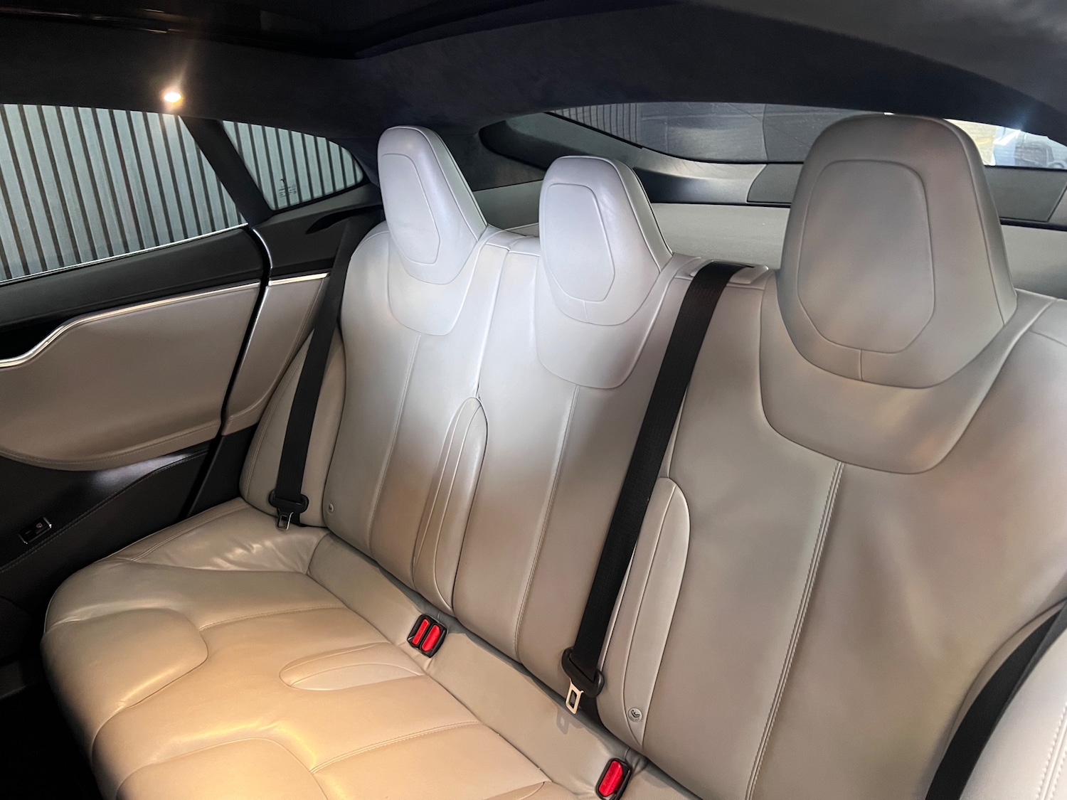 Used Tesla Model S 2015 for sale - 78124847: Photo 20