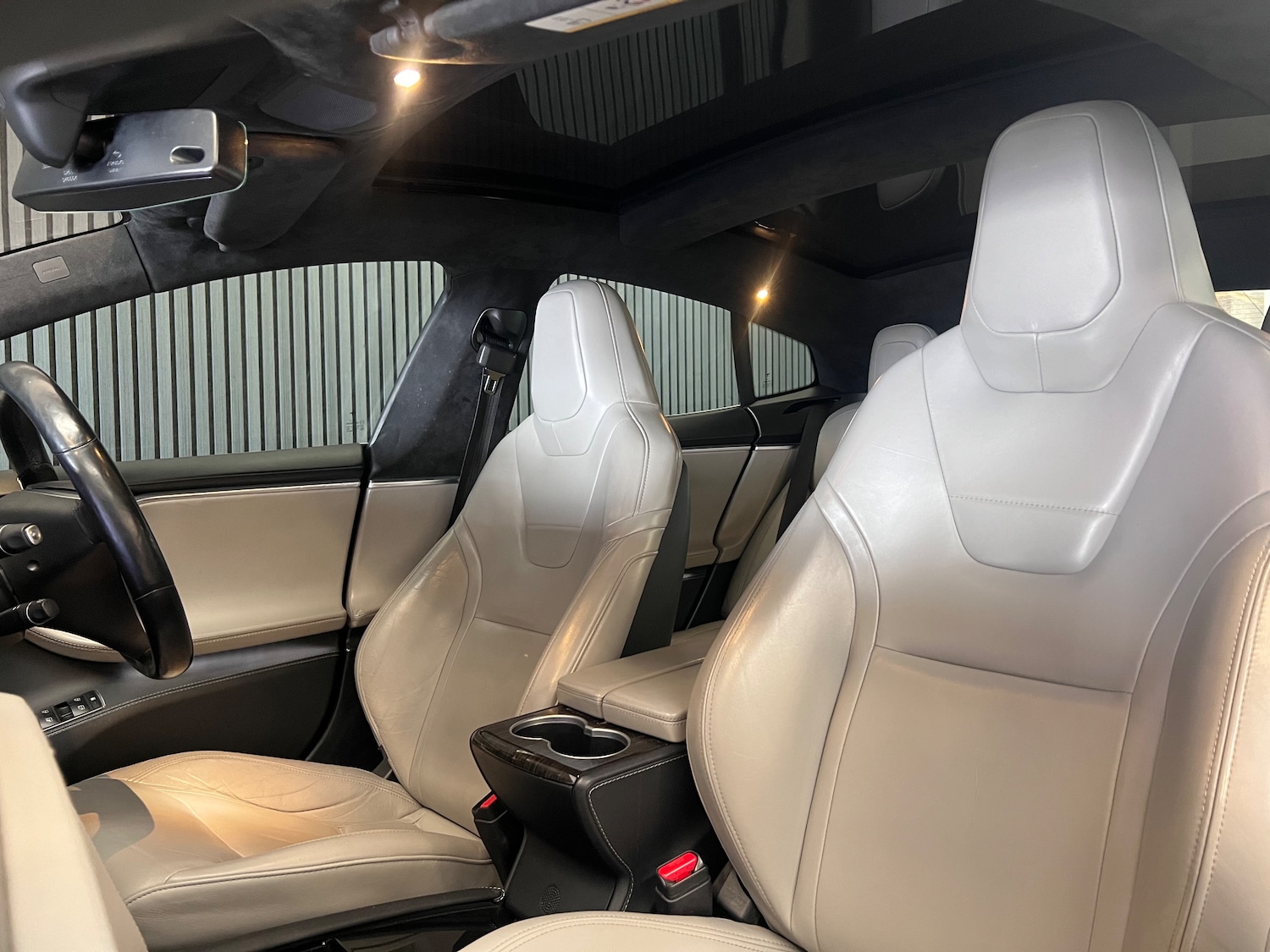 Used Tesla Model S 2015 for sale - 78124847: Photo 23