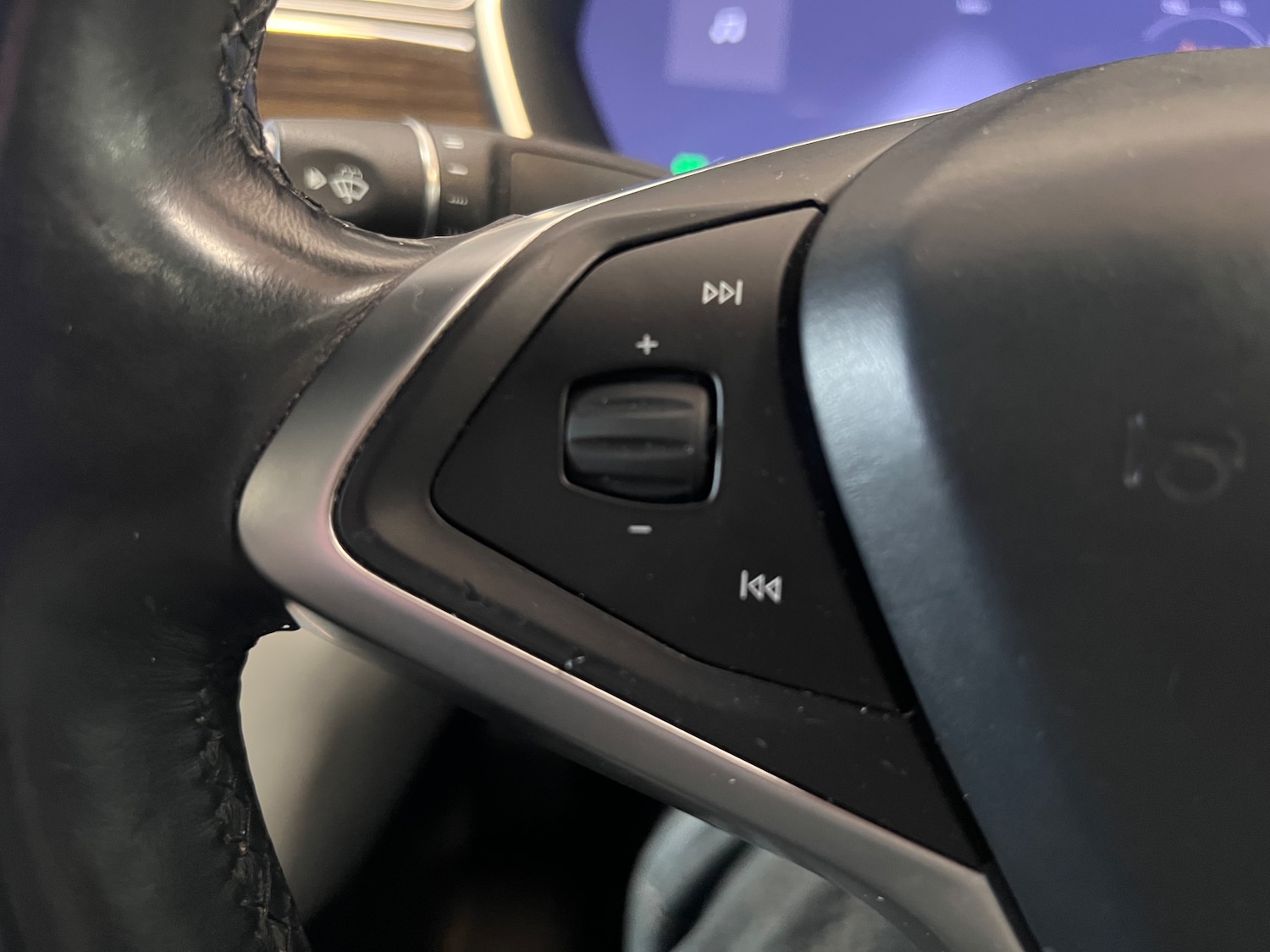 Used Tesla Model S 2015 for sale - 78124847: Photo 30