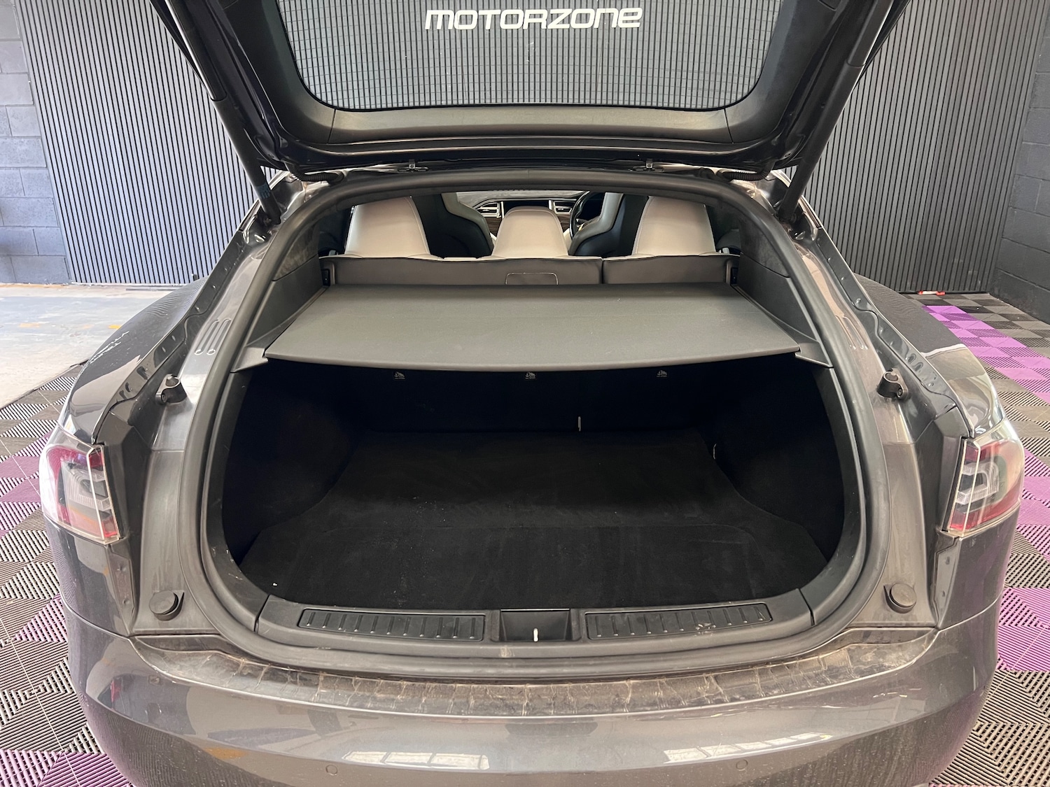 Used Tesla Model S 2015 for sale - 78124847: Photo 40