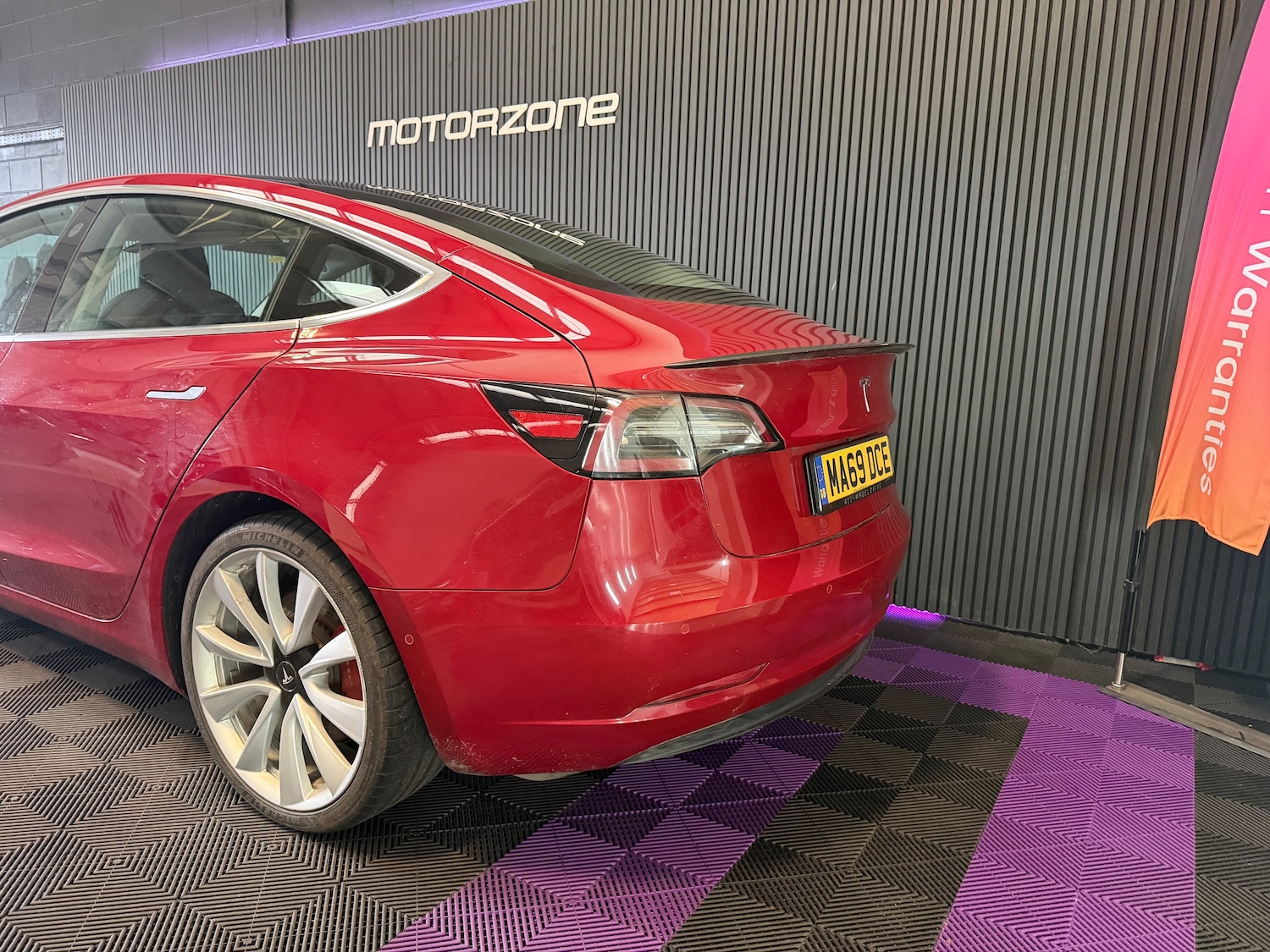 Used Tesla Model 3 2019 for sale - 77493770: Photo 2