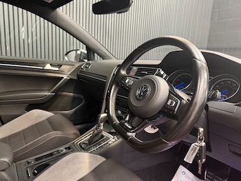 Used Volkswagen Golf 2016 for sale - 78939158: Photo