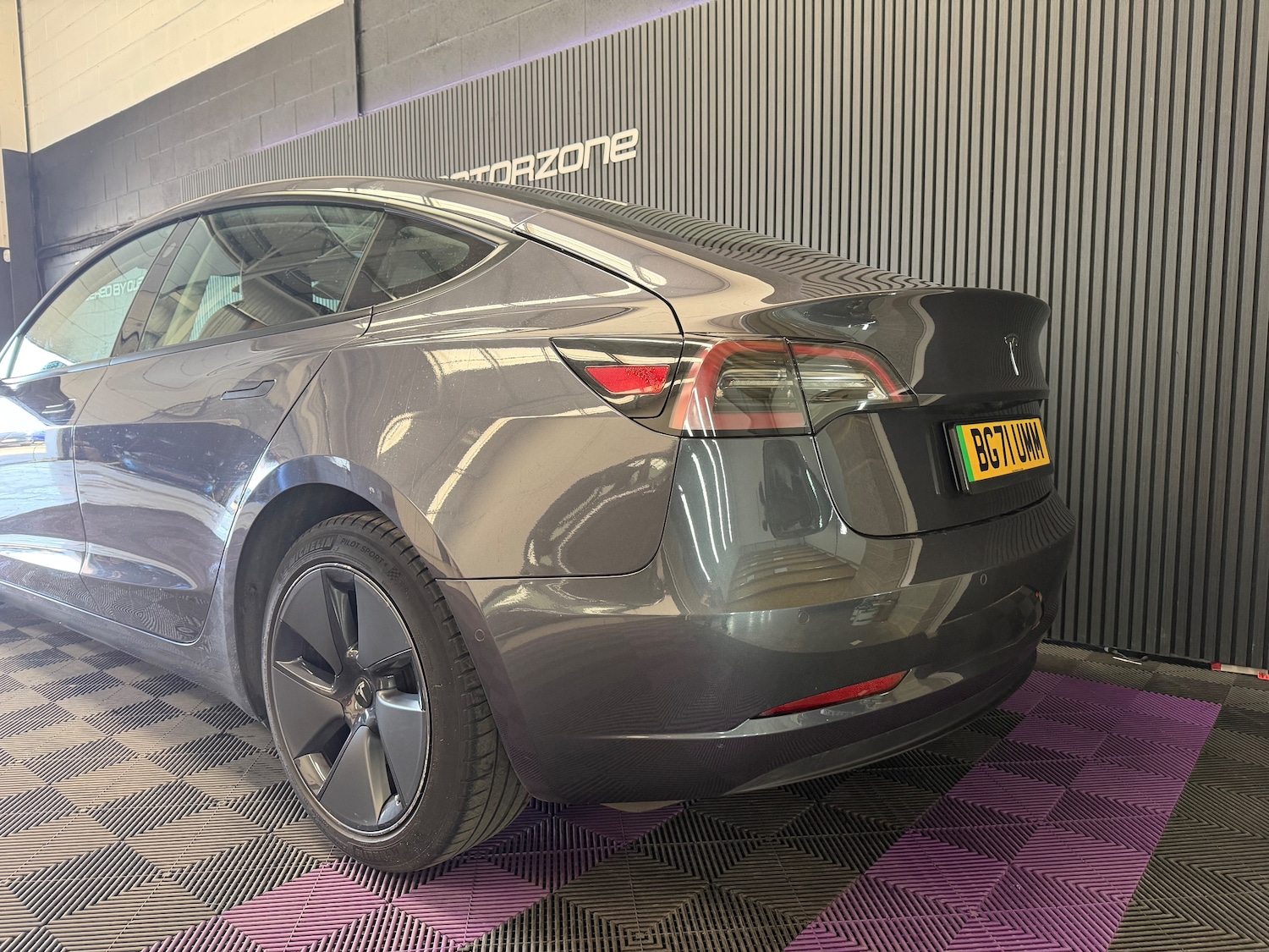 Used Tesla Model 3 2021 for sale - 78168306: Photo 2