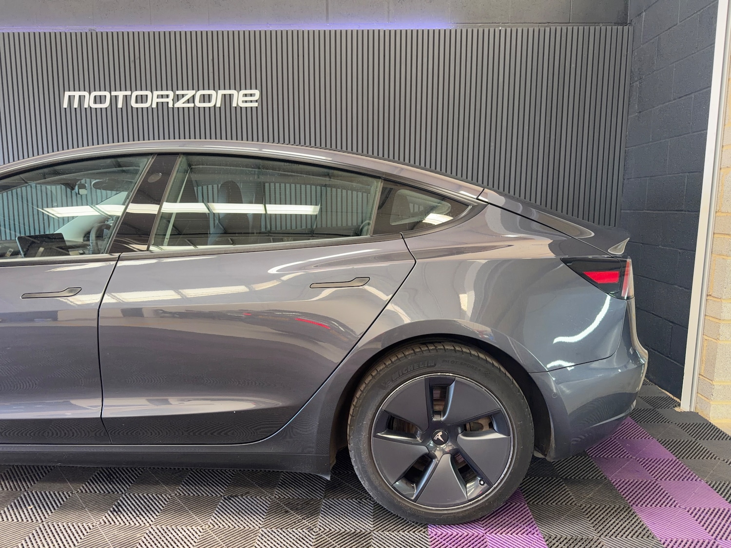 Used Tesla Model 3 2021 for sale - 78168306: Photo 8