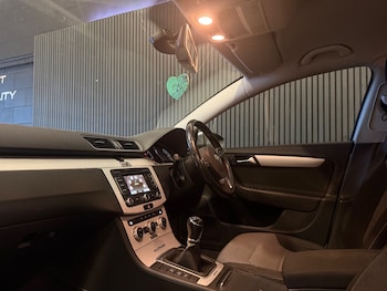 Used Volkswagen Passat 2013 for sale - 79138076: Photo