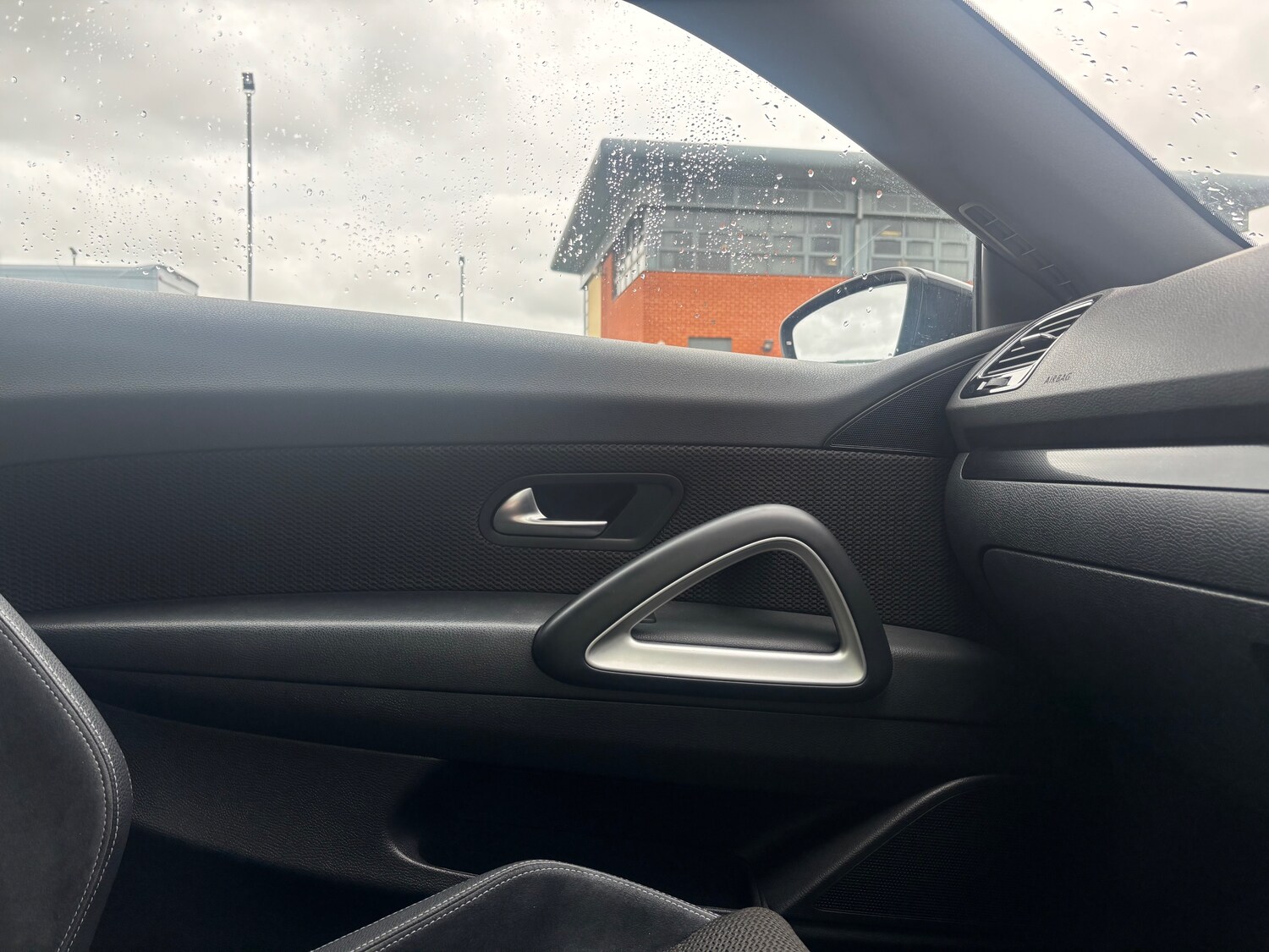 Used Volkswagen Scirocco 2015 for sale - 77916238: Photo 45