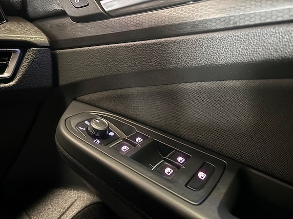Used Volkswagen Golf 2020 for sale - 76128033: Photo 36