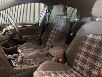 Used Volkswagen Golf 2018 for sale - 75924634: Photo