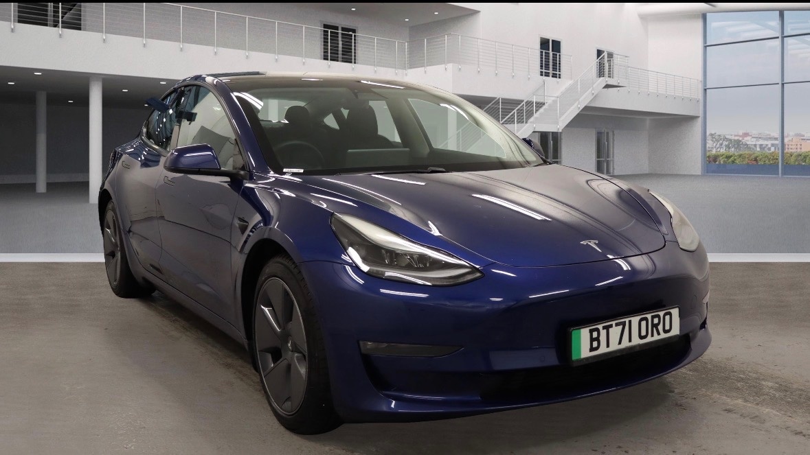 Used Tesla Model 3 2021 for sale - 76717631: Photo 1