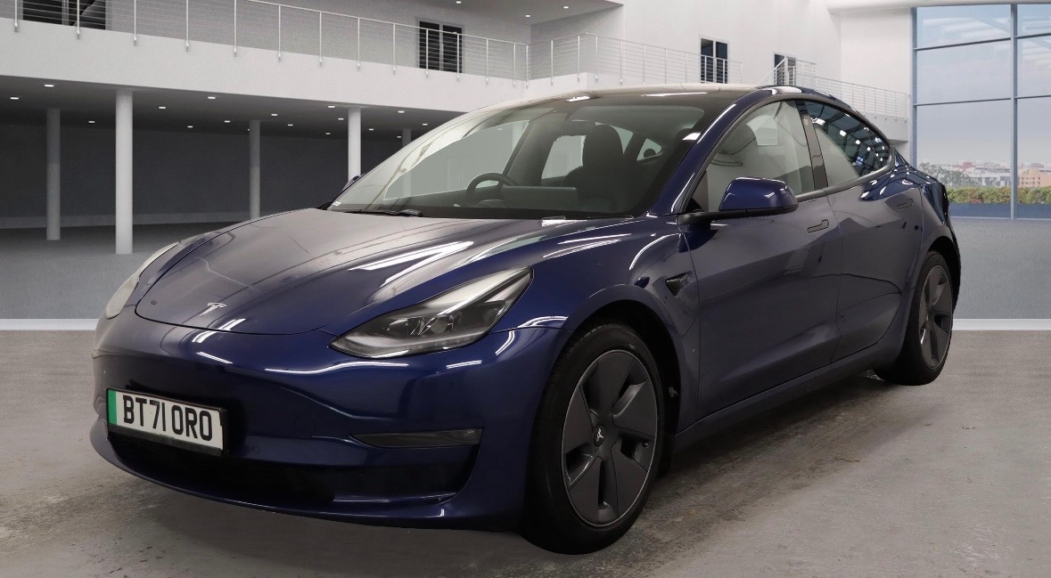 Used Tesla Model 3 2021 for sale - 76717631: Photo 2