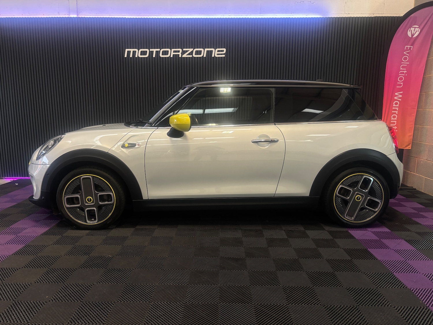 Used MINI Hatch 2020 for sale - 76716415: Photo 6