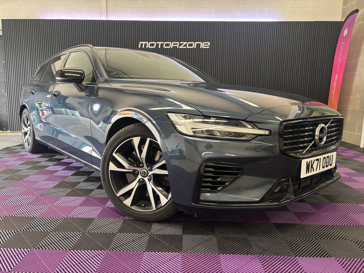 Used Volvo V60 2021 for sale - 76716409: Photo 1