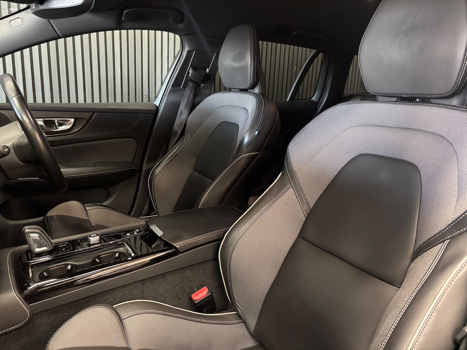 Used Volvo V60 2021 for sale - 76716409: Photo 11