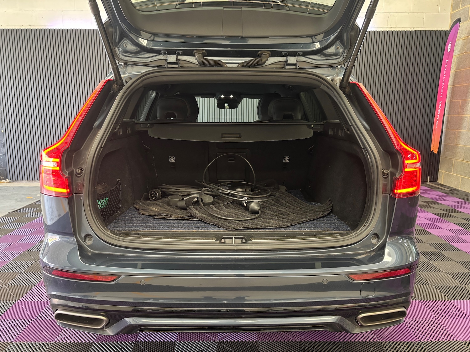 Used Volvo V60 2021 for sale - 76716409: Photo 12