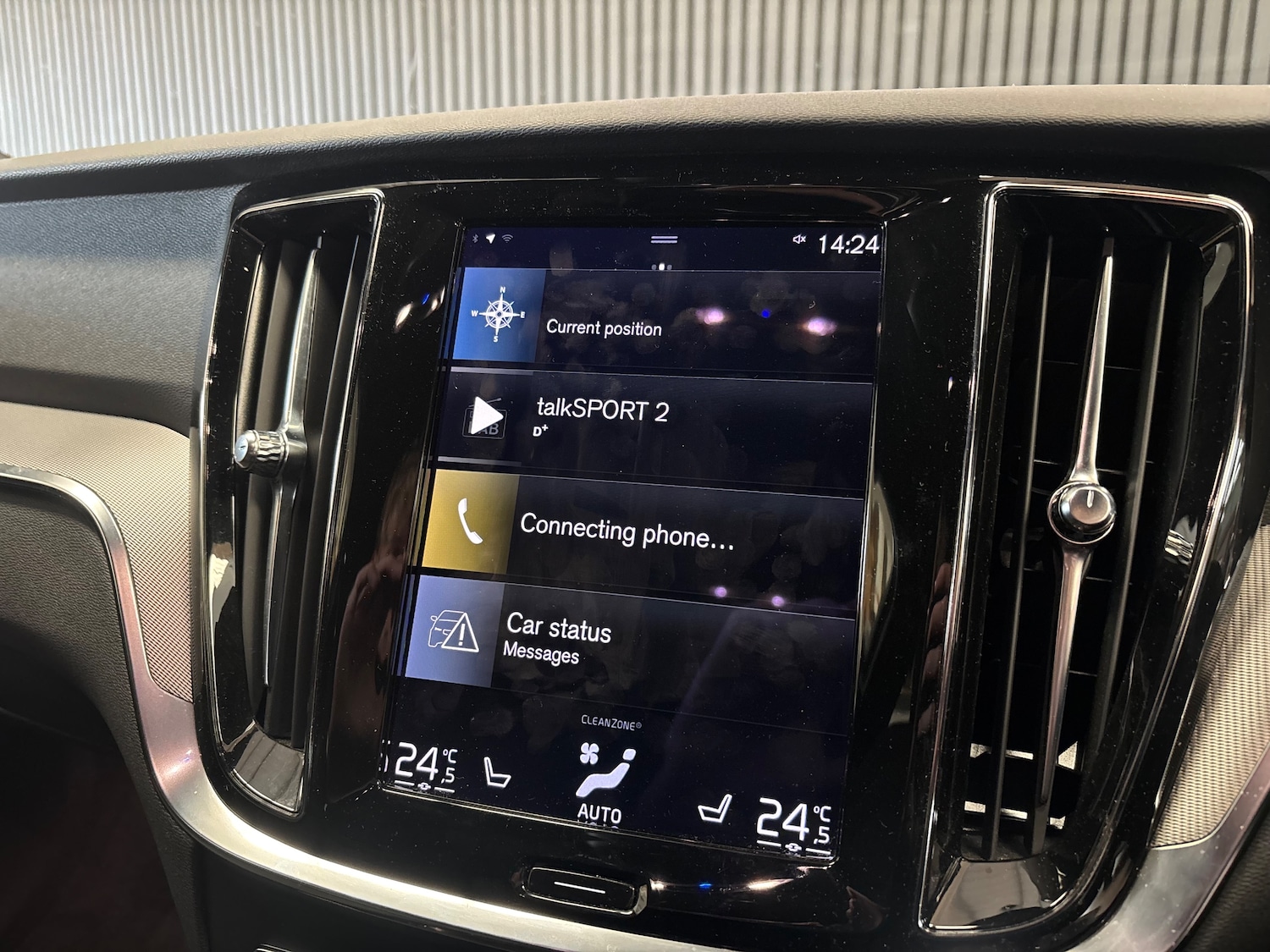 Used Volvo V60 2021 for sale - 76716409: Photo 27