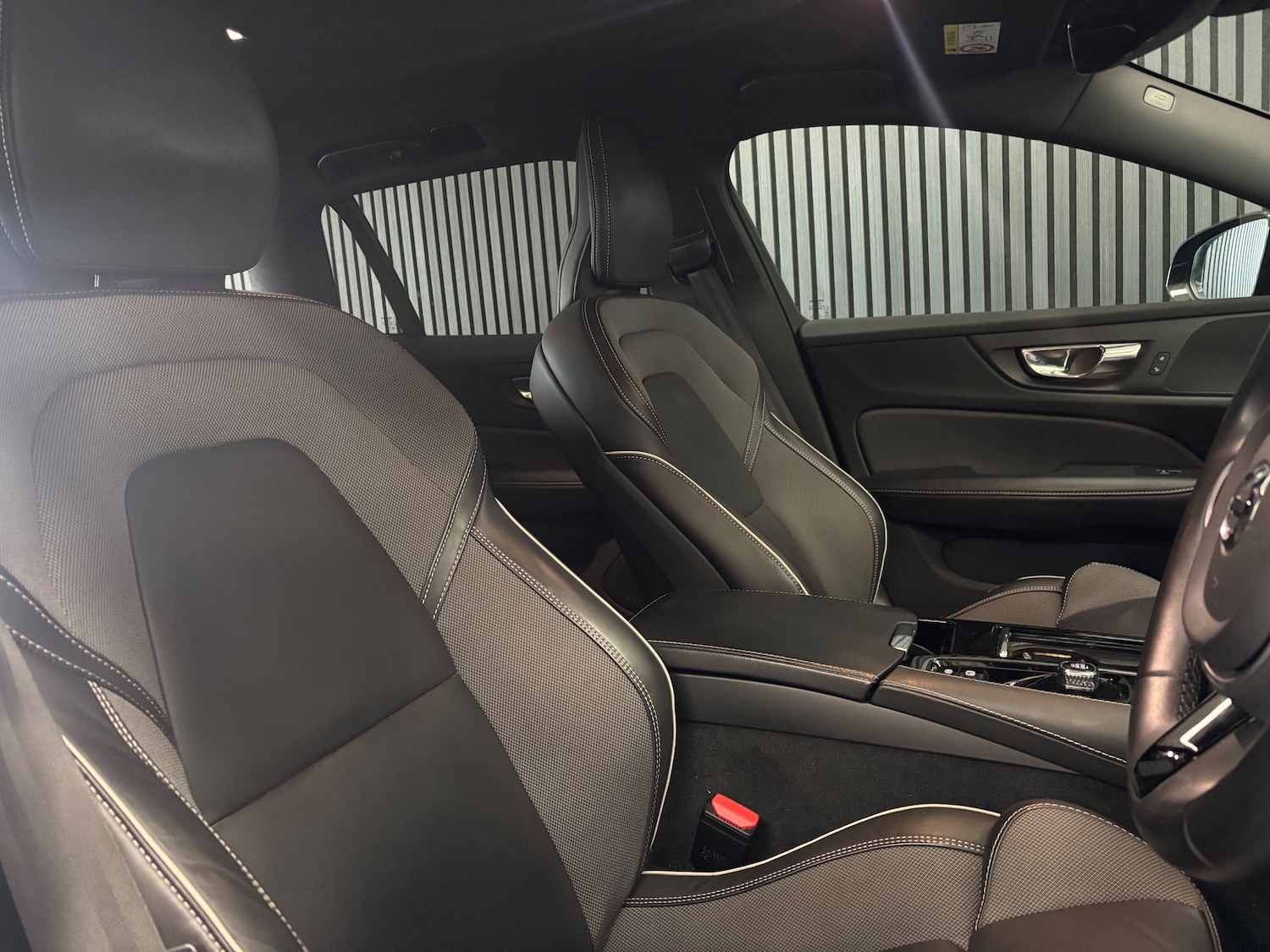 Used Volvo V60 2021 for sale - 76716409: Photo 9