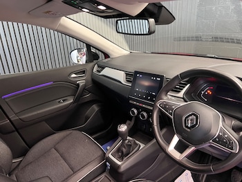 Used Renault Captur 2023 for sale - 79030470: Photo
