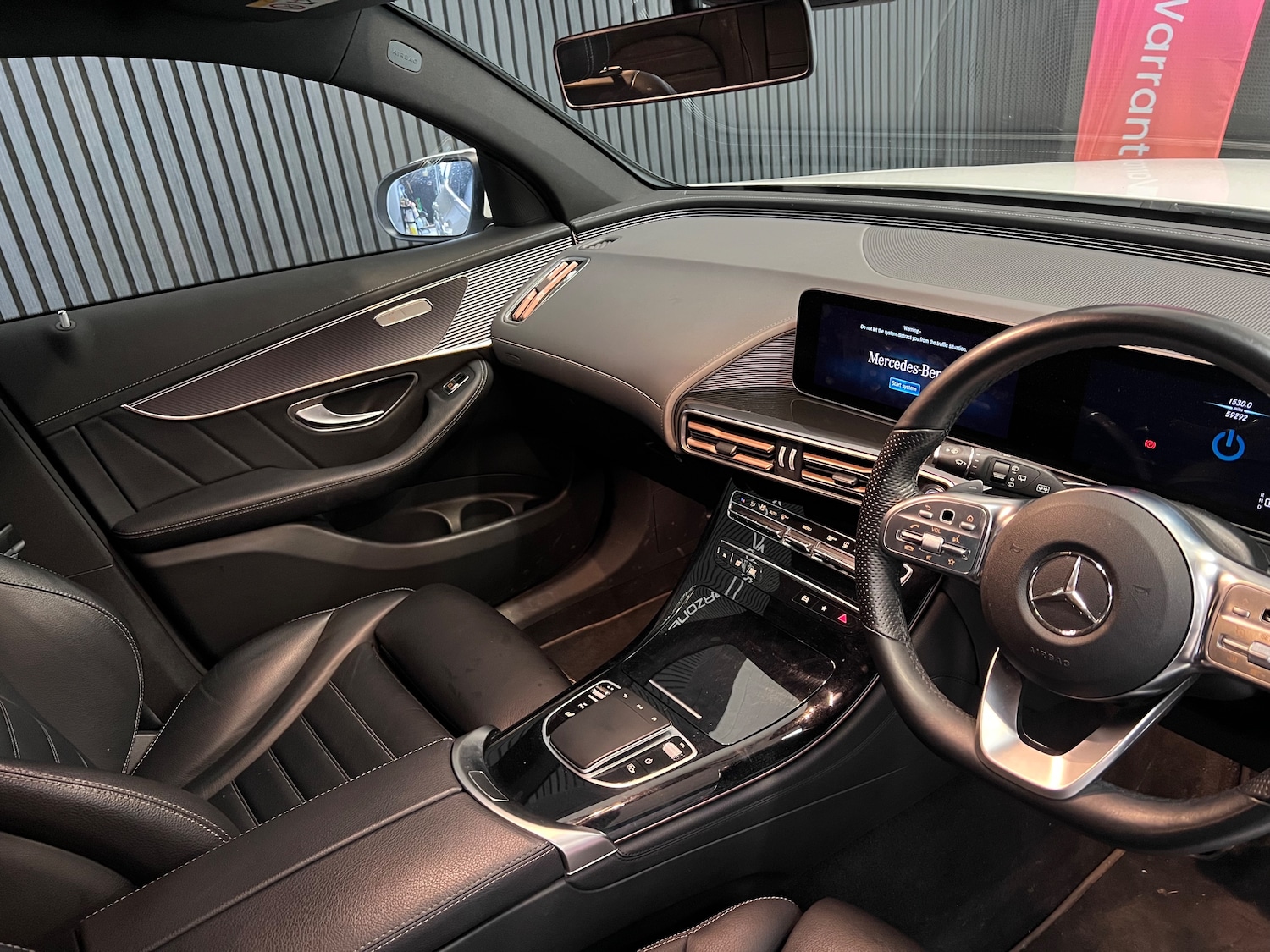 Used Mercedes-Benz EQC 2020 for sale - 77603830: Photo 2