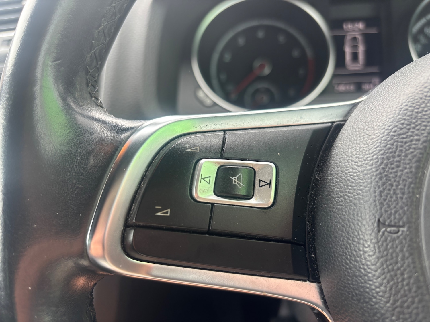 Used Volkswagen Scirocco 2015 for sale - 76716405: Photo 36