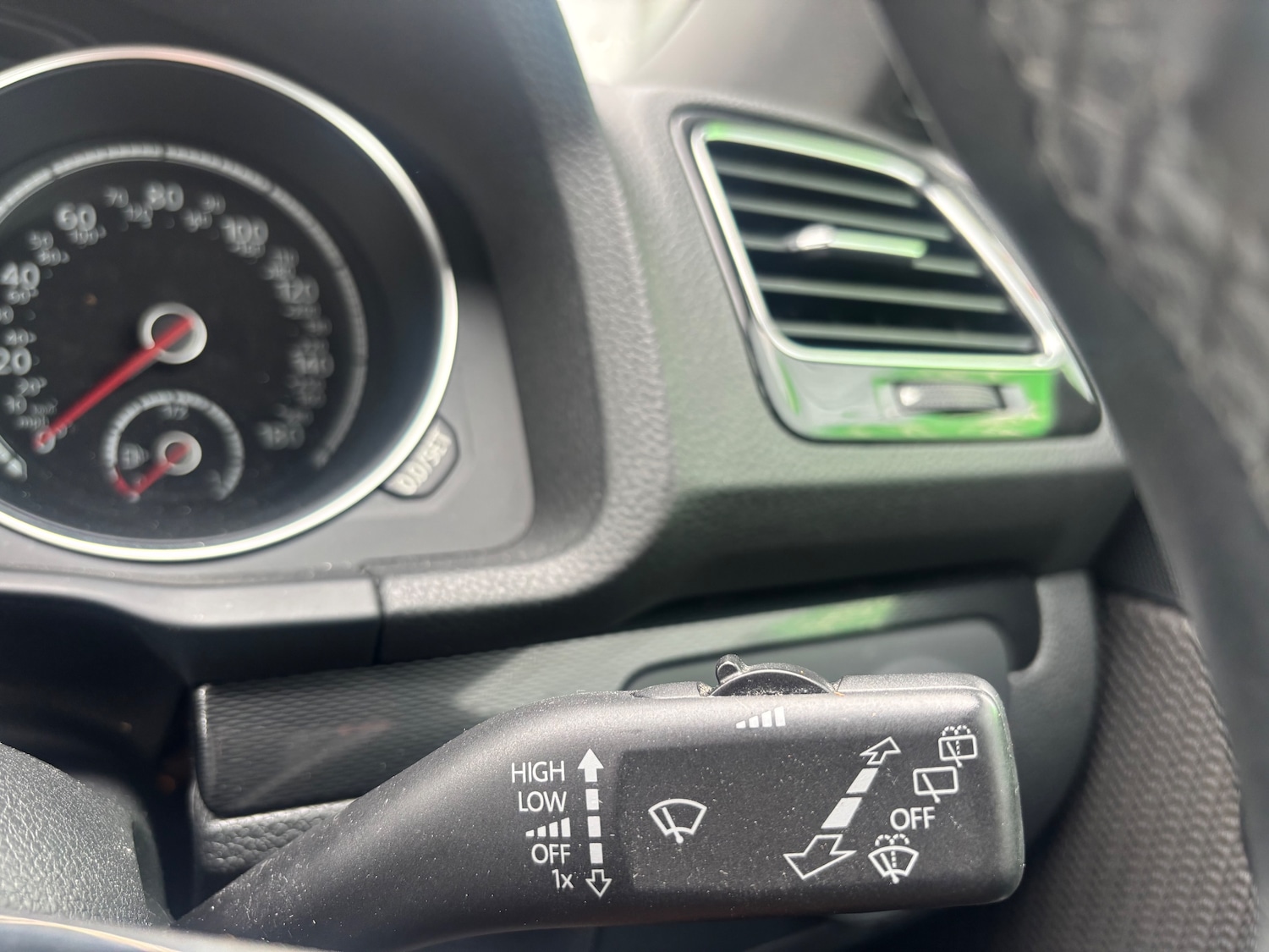 Used Volkswagen Scirocco 2015 for sale - 76716405: Photo 39