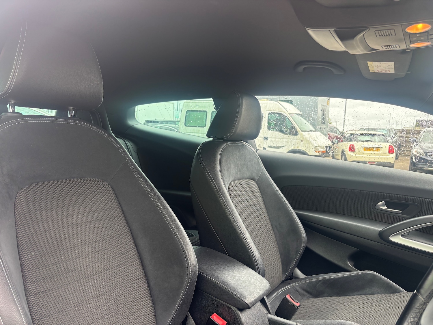 Used Volkswagen Scirocco 2015 for sale - 76716405: Photo 5