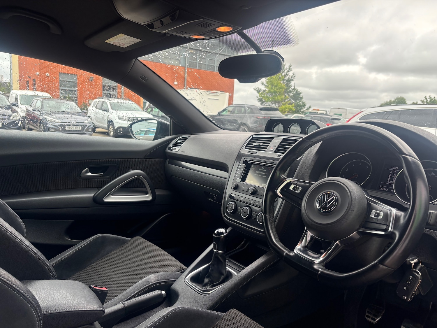 Used Volkswagen Scirocco 2015 for sale - 76716405: Photo 6