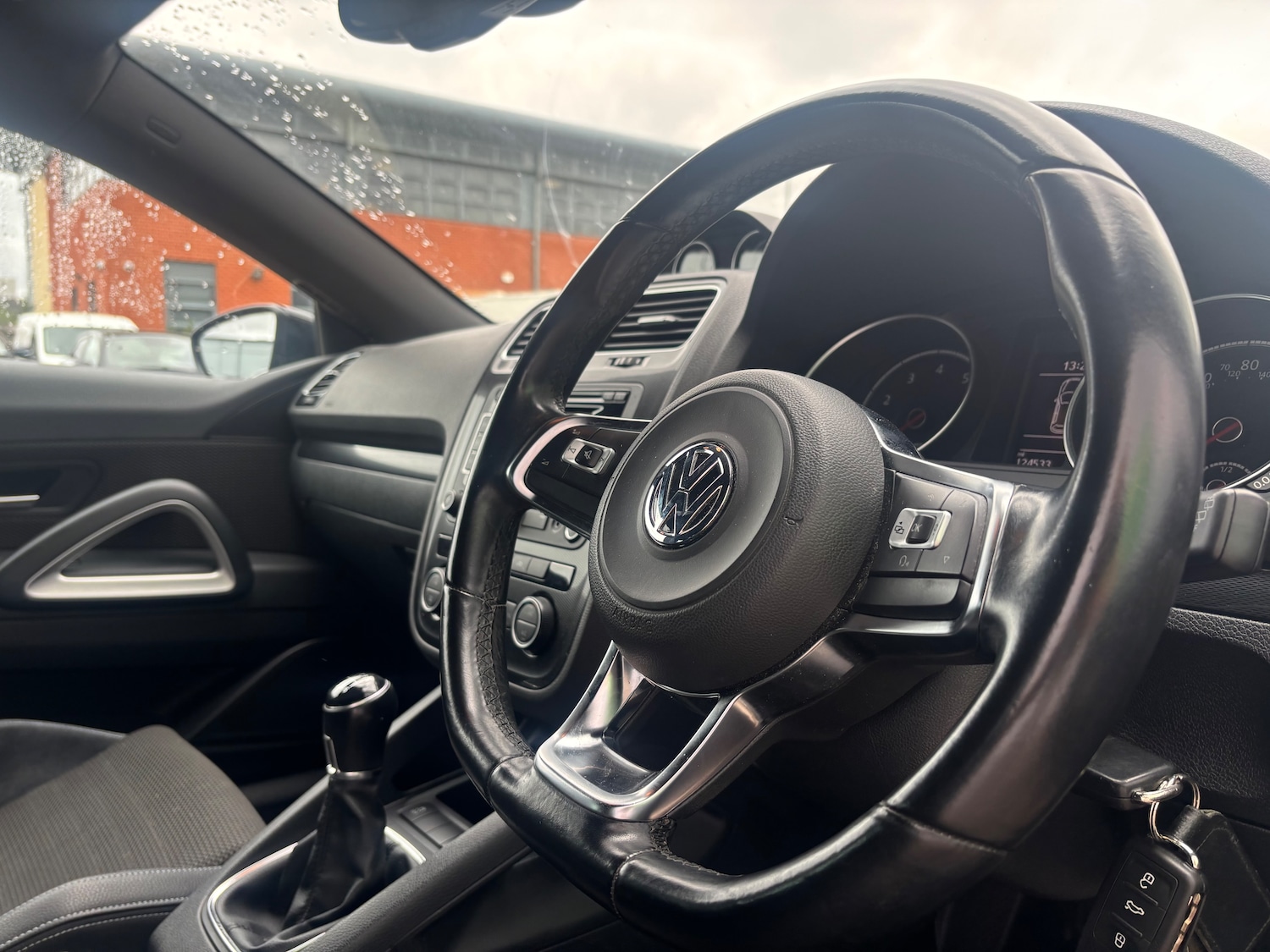 Used Volkswagen Scirocco 2015 for sale - 76716405: Photo 7