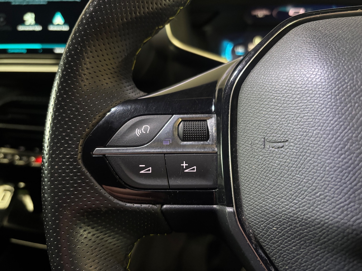 Used Peugeot 2008 2022 for sale - 76716414: Photo 46