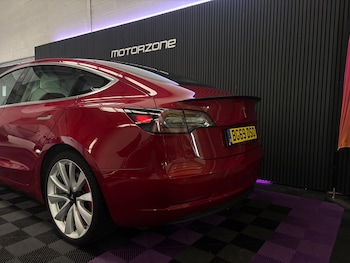 Used Tesla Model 3 2019 for sale - 76477477: Photo