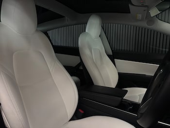 Used Tesla Model 3 2019 for sale - 76477477: Photo