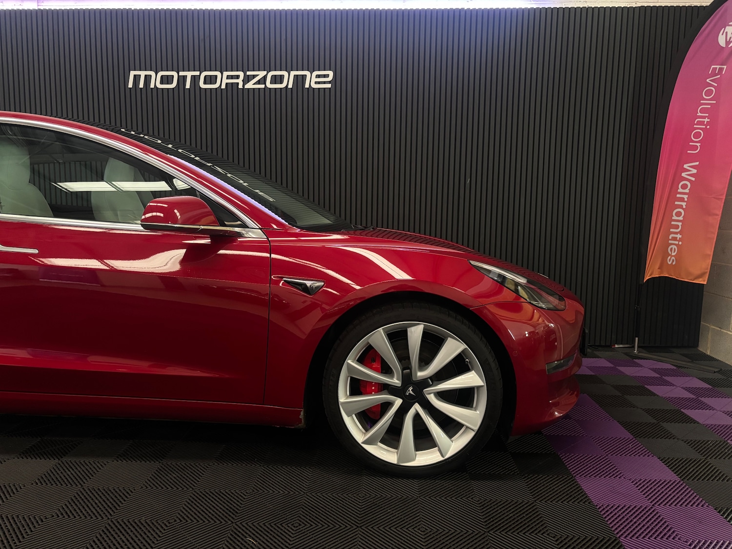 Used Tesla Model 3 2019 for sale - 76477477: Photo 4