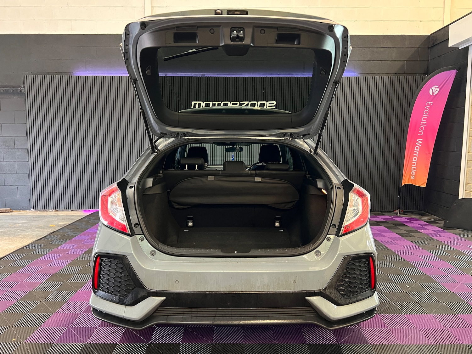 Used Honda Civic 2019 for sale - 77236229: Photo 40