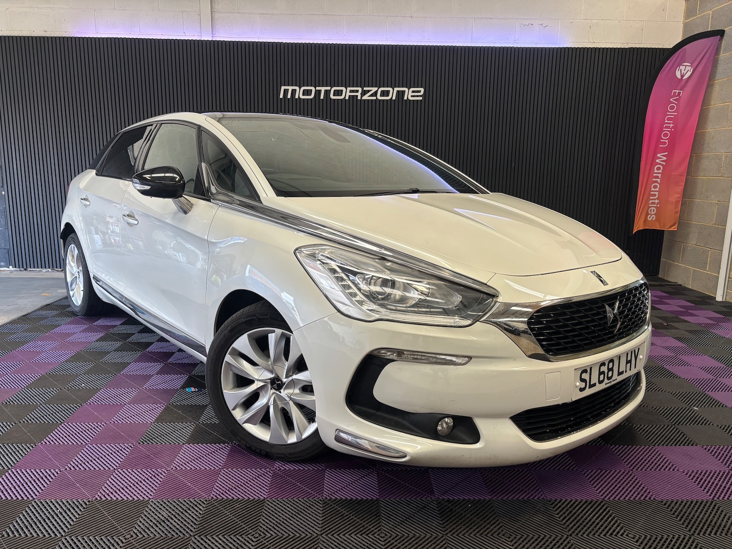 Used DS Automobiles DS 5 2018 for sale - 76716423: Photo 1