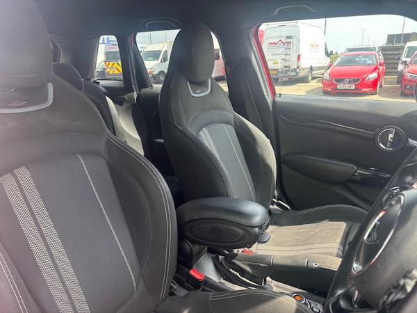 Used MINI Cooper 2019 for sale - 74518275: Photo 13