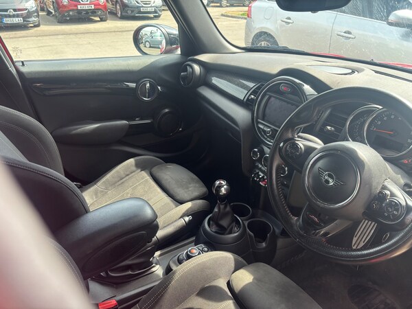 Used MINI Cooper 2019 for sale - 74518275: Photo 32