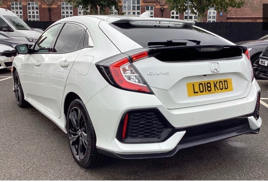 Used Honda Civic 2018 for sale - 76501196: Photo 2