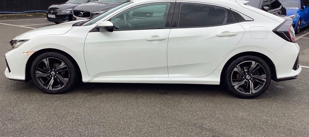 Used Honda Civic 2018 for sale - 76501196: Photo 3