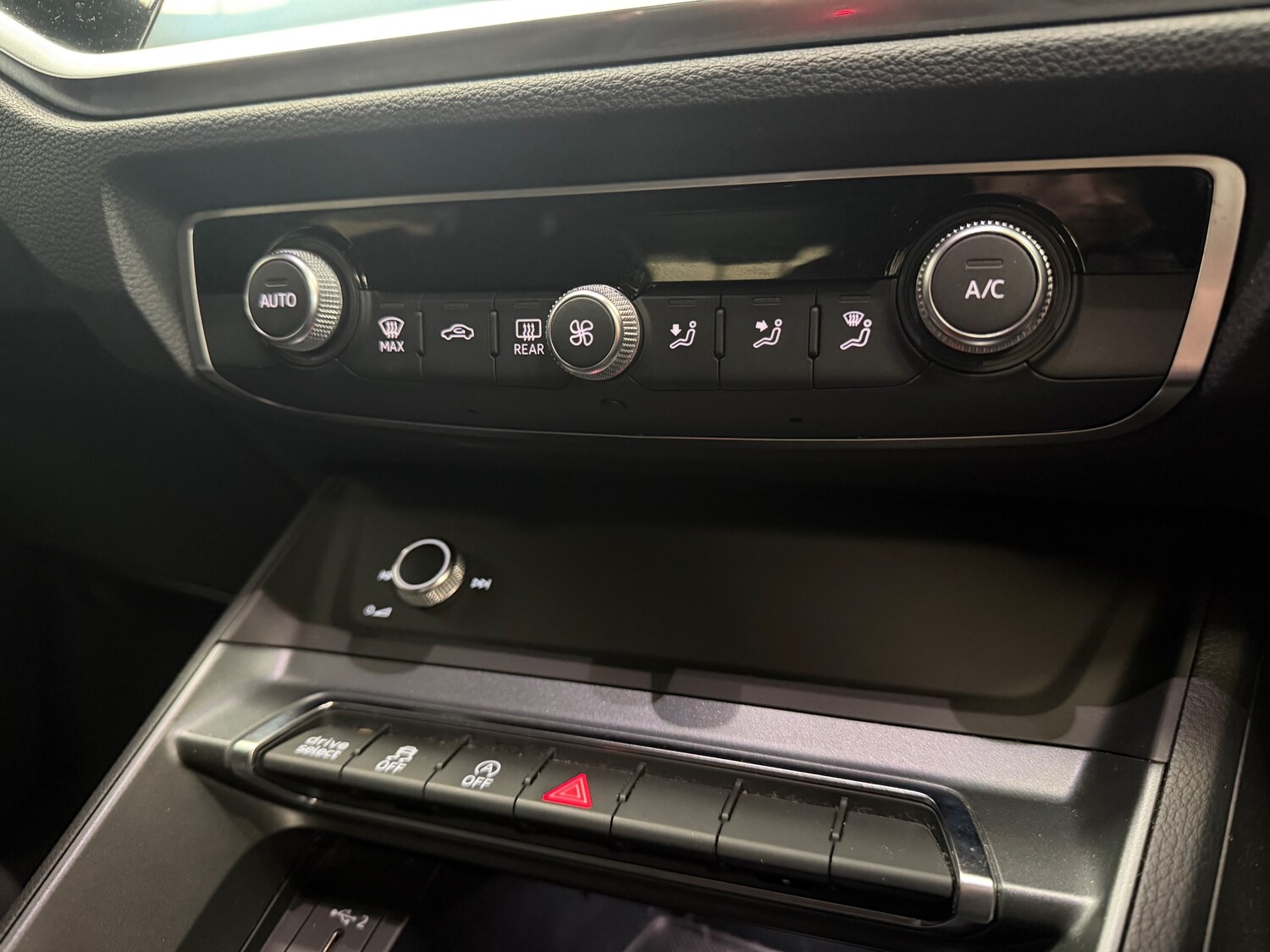 Used Audi Q3 2019 for sale - 77966592: Photo 36