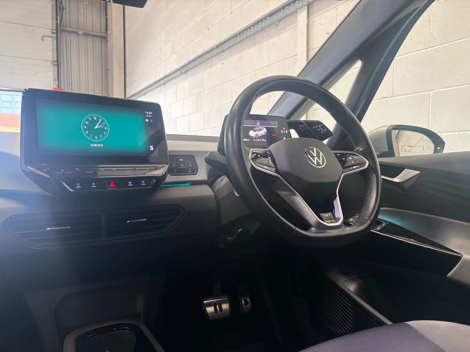 Vehicle 29