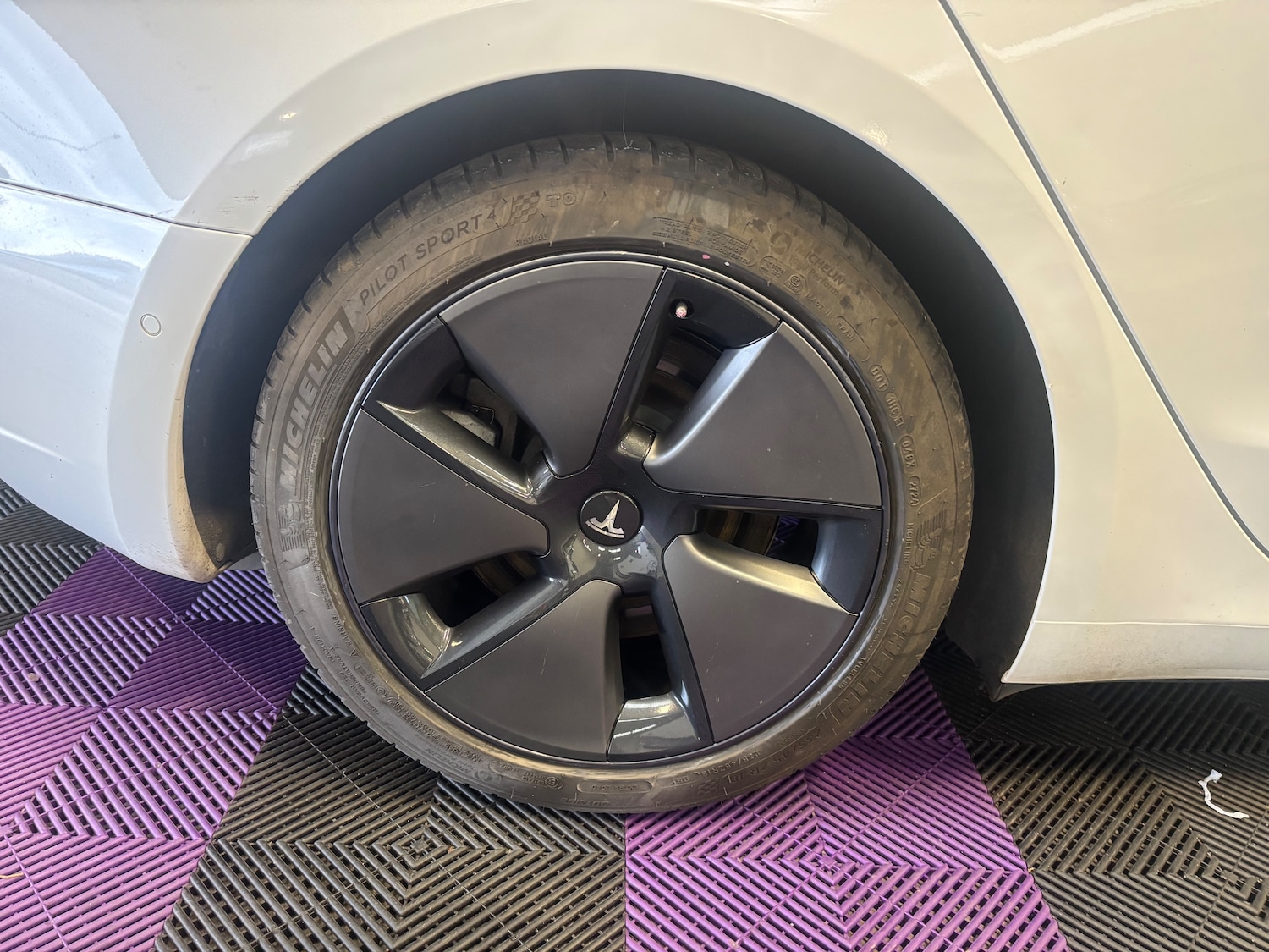 Used Tesla Model 3 2020 for sale - 76604285: Photo 44