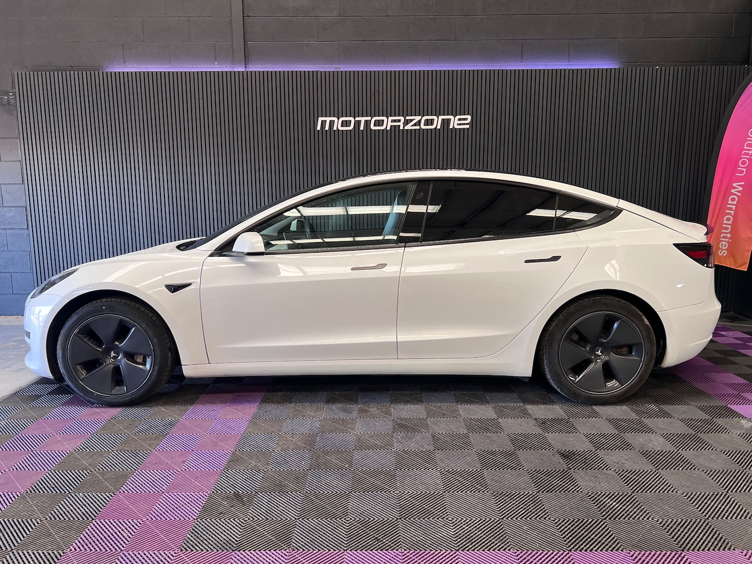 Used Tesla Model 3 2020 for sale - 77555401: Photo 17