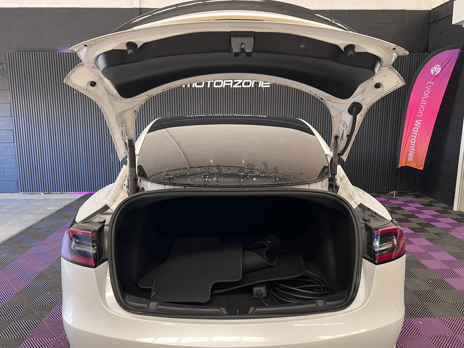 Used Tesla Model 3 2020 for sale - 77555401: Photo 25