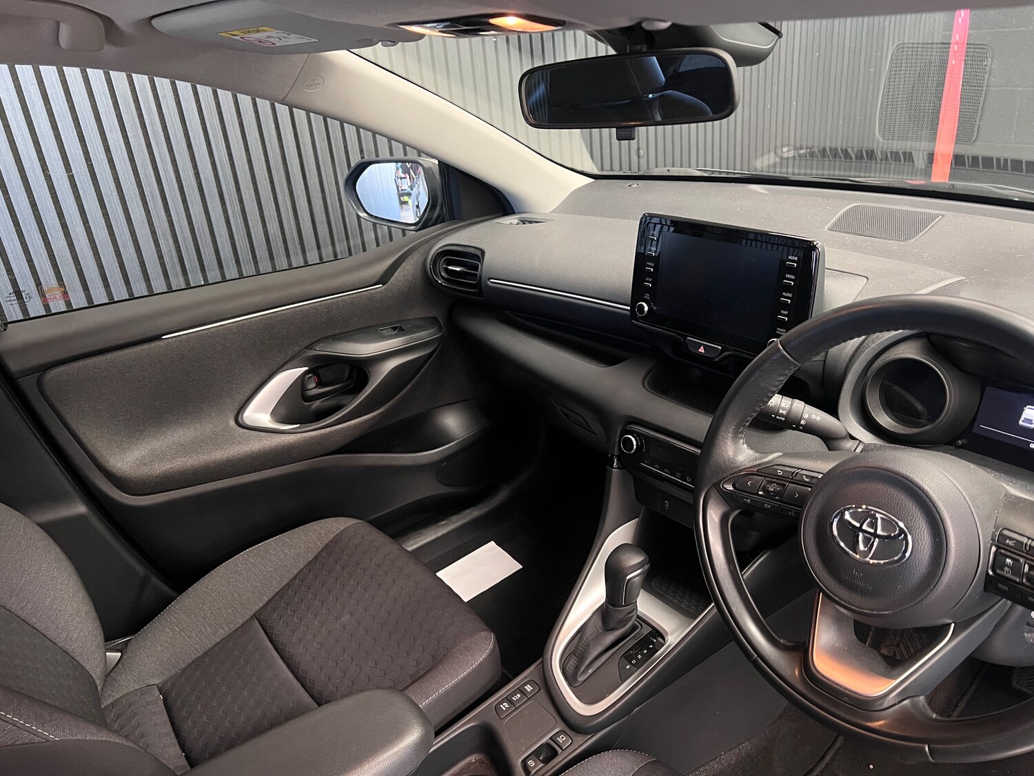 Used Toyota Yaris 2020 for sale - 77919125: Photo 10