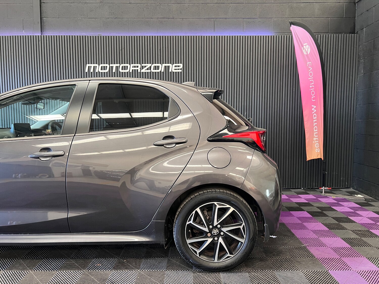 Used Toyota Yaris 2020 for sale - 77919125: Photo 17